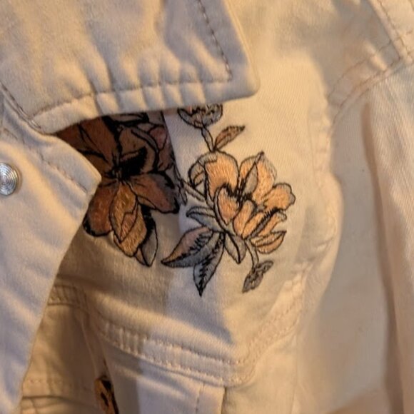 J1 CANDIES Pink Embroidered Jean Jacket - Picture 3 of 5
